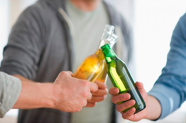 Алкоголь і подагра: чи можна пити спиртне при подагрі