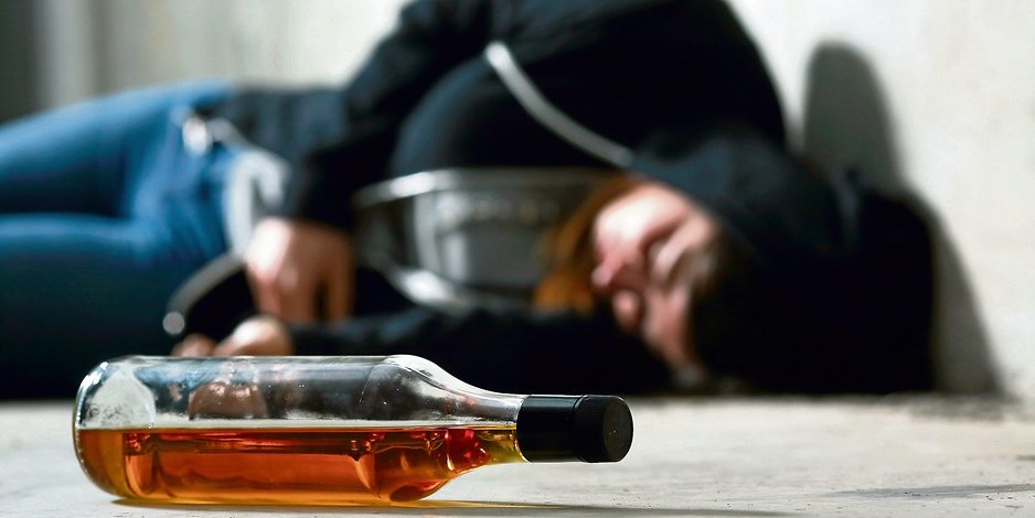 Алкогольне отруєння: ознаки, симптоми, лікування