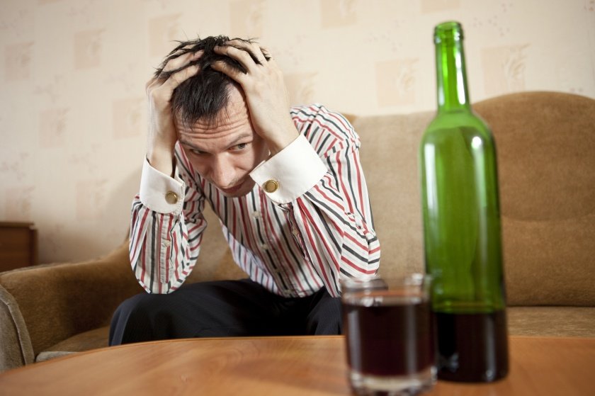 Алкогольний психоз: симптоми, причини, види і лікування