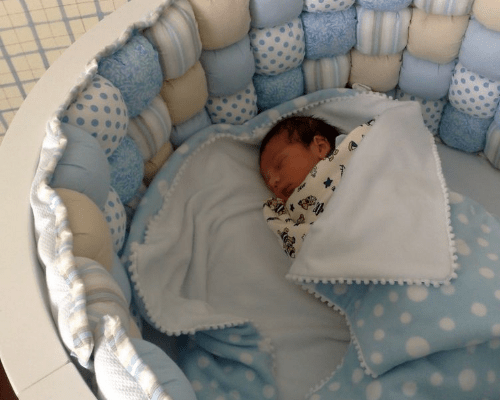 Бортики в ліжечко для новонароджених: як вибрати найкращий, різновиди, наповнювач