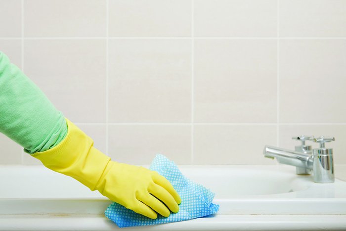 Чим мити ванну перед купанням малюка: побутова хімія і народні засоби, ніж чистити не можна