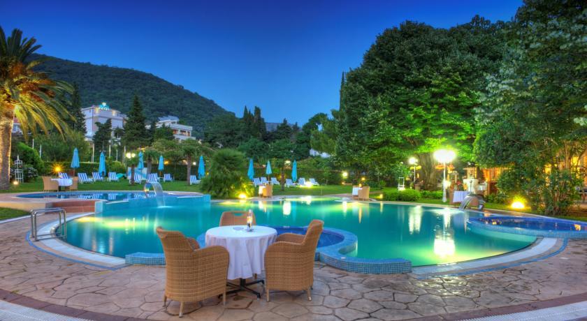 Чорногорія: куди краще поїхати з дитиною, опис кращих курортів, готелів та памяток