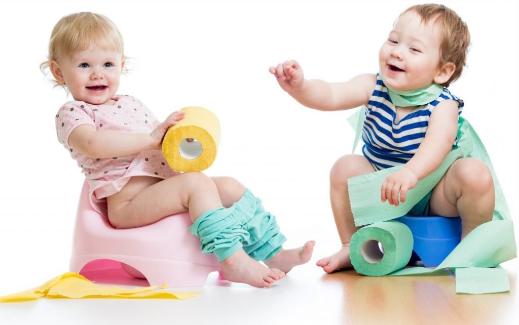 Що повинен уміти дитина в 1 рік і 1 місяць: норми розвитку і навички, вибір іграшок