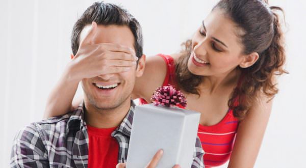 Що подарувати чоловікові на Новий рік 2019   ідеї подарунків від люблячої дружини