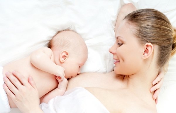 Що дитина повинна вміти в 1 місяць: догляд та розвиток новонародженого