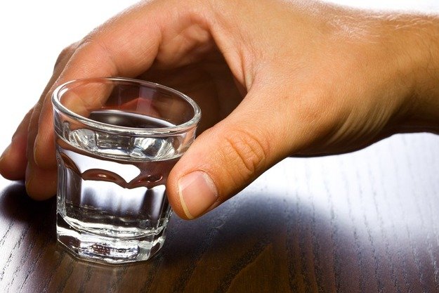 Як швидко вивести алкоголь з організму: способи