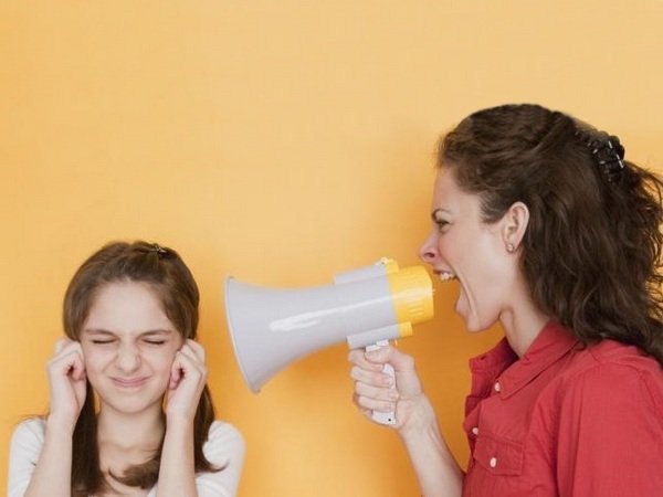Як не кричати на дитину коли він не слухається: поради психолога і що робити
