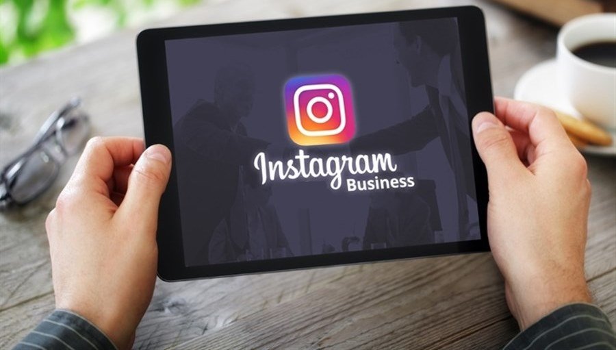 Як в Instagram переключитися на профіль компанії?
