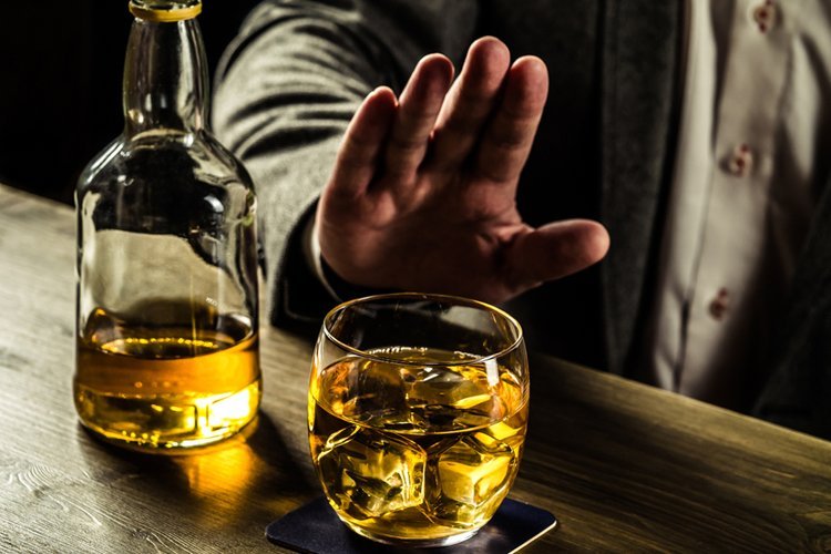 Краплі від алкоголізму: огляд ліків від алкогольної залежності