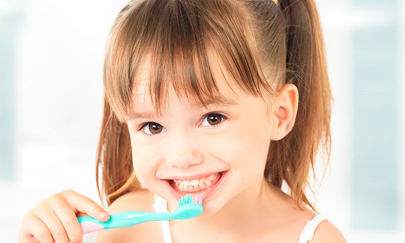 Найкраща дитяча зубна паста: яку краще вибрати, ТОП рейтинг за якістю