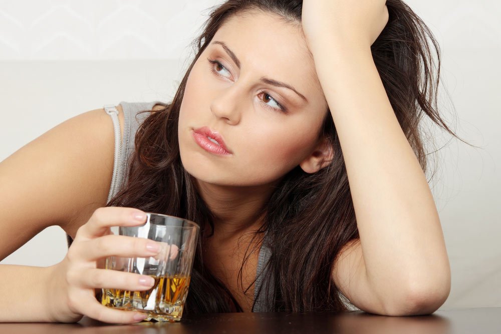 Причини алкоголізму у чоловіків, жінок і підлітків