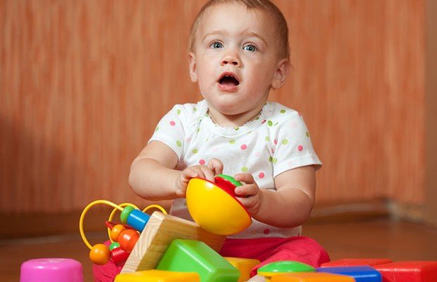 Режим дня дитини в 11 місяців: розпорядок по годинах і можливі проблеми
