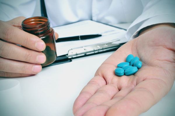 Таблетки для припинення лактації: список препаратів зупиняють