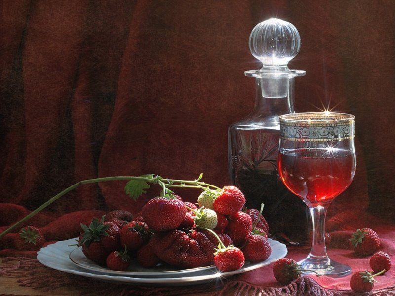 Вино з полуниці в домашніх умовах: рецепти