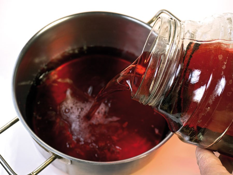 Вино з червоної смородини в домашніх умовах: рецепт