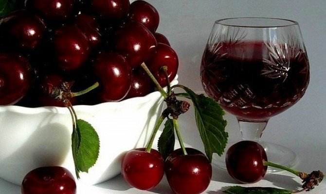 Вино з вишні в домашніх умовах: простий рецепт