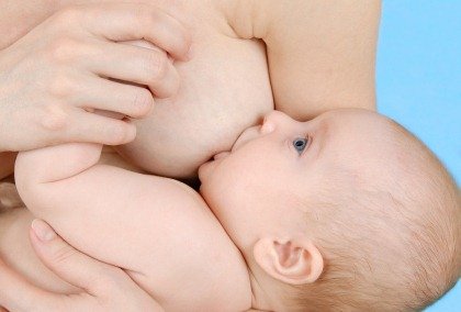 Застій молока у годуючої мами: що робити, як расцедить в домашніх умовах