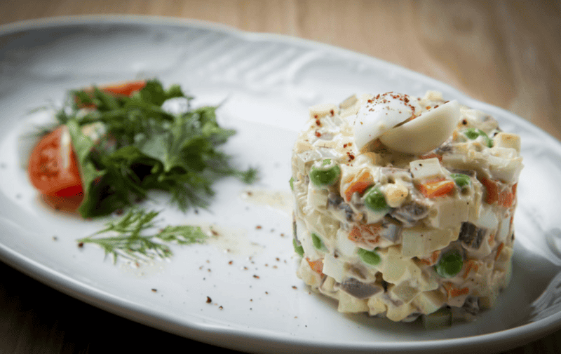6 рецептів салату олівє з куркою
