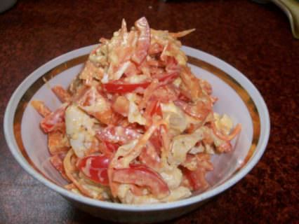 8 смачних рецептів салату з копченою куркою і корейською морквою