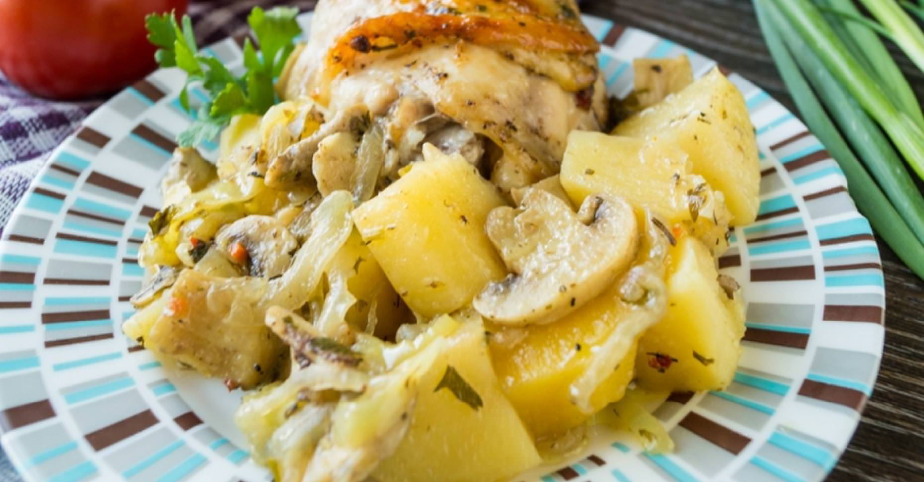 Курка з картоплею в рукаві — 8 рецептів