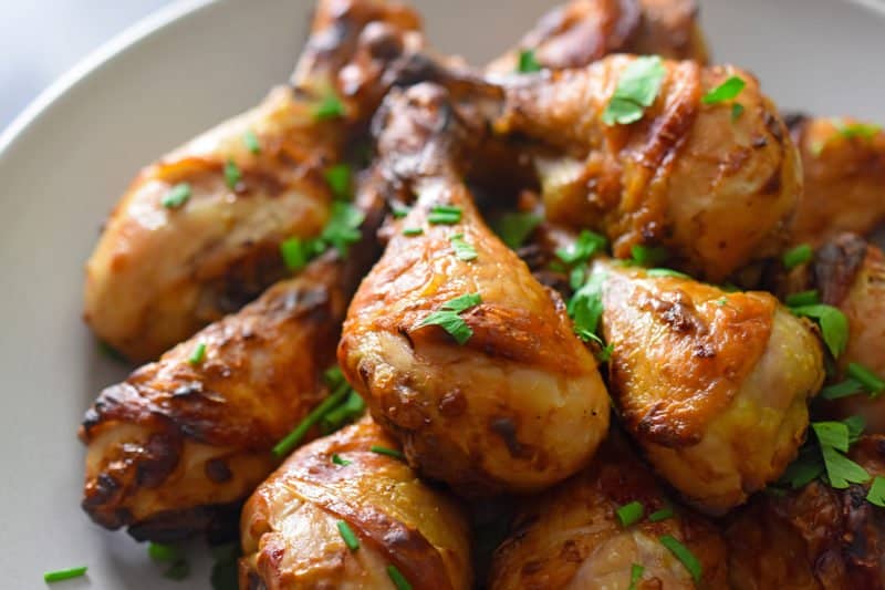 Куряча гомілка — 10 рецептів в мультиварці, в духовці на сковороді