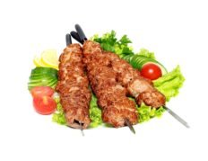 Люля кебаб на шампурах – 7 рецептів з яловичини, курки та свинини
