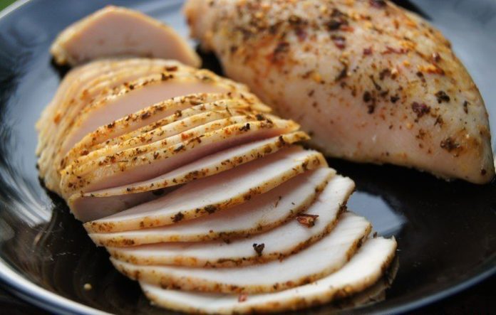 Пастрома з курячої грудки – 5 рецептів приготування в домашніх умовах