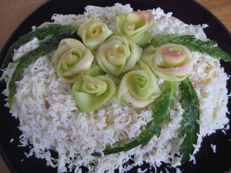 Салат Наречена з копченою куркою   класичний рецепт і 5 інших, смачних варіантів салату