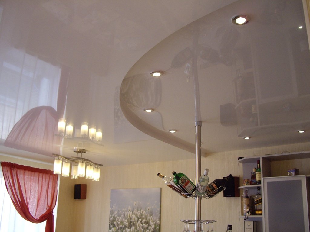 10 способів: як помити натяжна стеля, як мити натяжні стелі в домашніх умовах