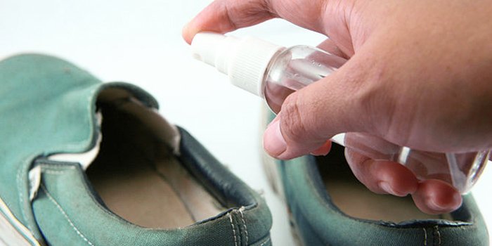 18 способів: як продезінфікувати взуття, обробка взуття від грибка