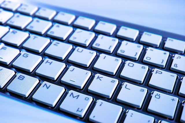 5 способів: як почистити клавіатуру, як зробити лизун для чищення клавіатури, як розібрати клавіатуру