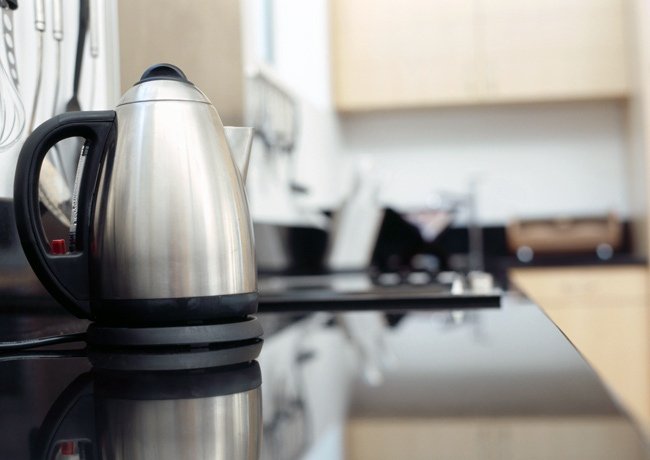 6 способів: Як почистити електричний чайник від накипу в домашніх умовах