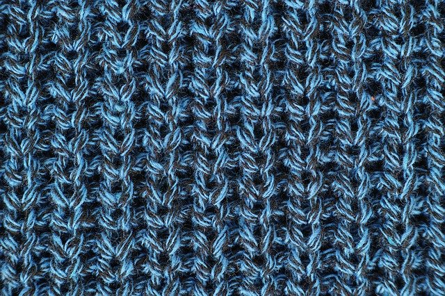 Чистка светри: 10 способів, як розтягнути вовняний светр який сів після прання