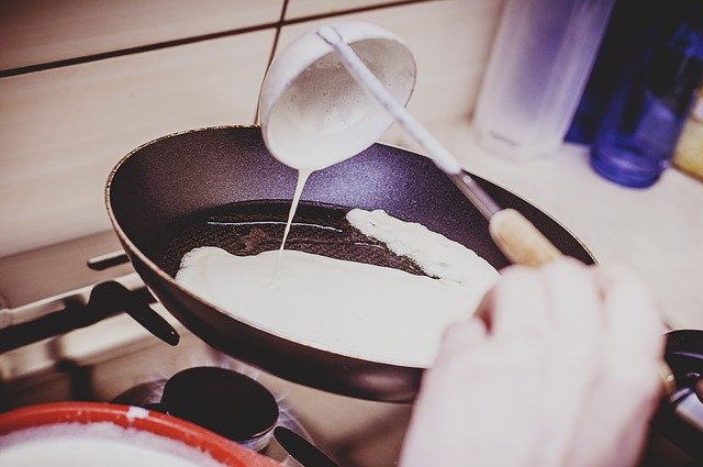 ТОП 3: Як очистити чавунну сковороду від багаторічного нагару