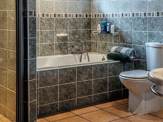 ТОП15: як і чим відмити плитку у ванній, як почистити шви між плиткою у ванній