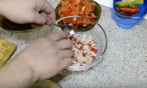 Цікаві салати на Новий рік 2020: рецепти з фото, прості і смачні (відео)