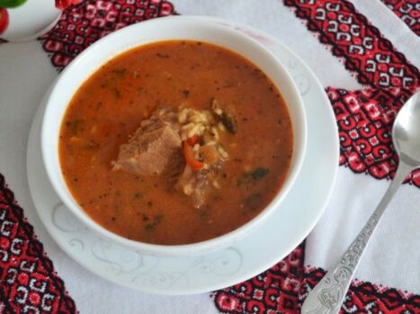 Суп харчо з яловичини. 5 рецептів пряного супу з яловичиною