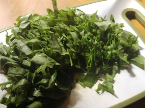 Салат зі свіжого щавлю — 12 простих рецептів