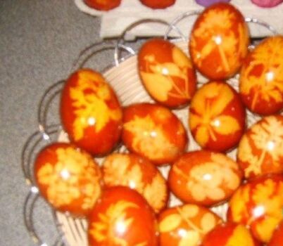 Як пофарбувати яйця на Великдень красиво своїми руками в домашніх умовах