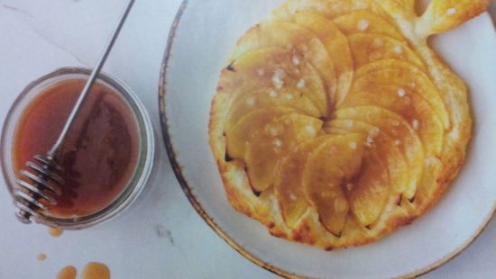 Слойка з яблуками з листкового тіста — 7 докладних рецептів випічки апетитною