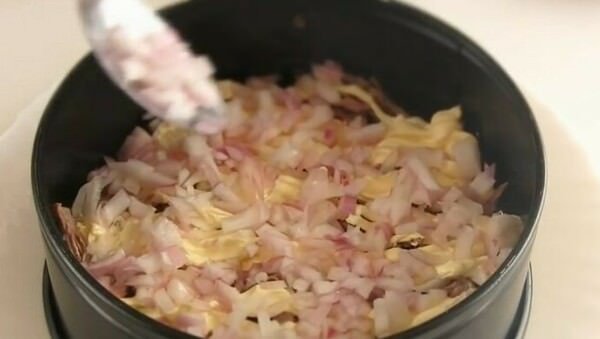 Салати з яловичини на Новий рік 2020: рецепти з фото, прості і смачні (відео, саме нове і цікаве)