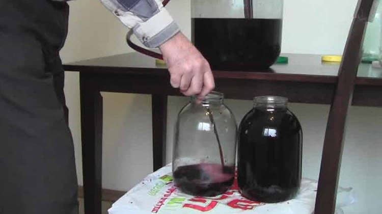 Виноградне вино в домашніх умовах: простий рецепт з фото покроково (краще)