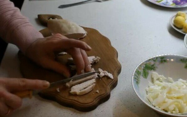 Гніздо глухаря   салат: рецепт з фото покроково класичний   шарами, в перемішку