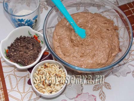 Горіхово банановий кекс з шоколадом, рецепт з фото