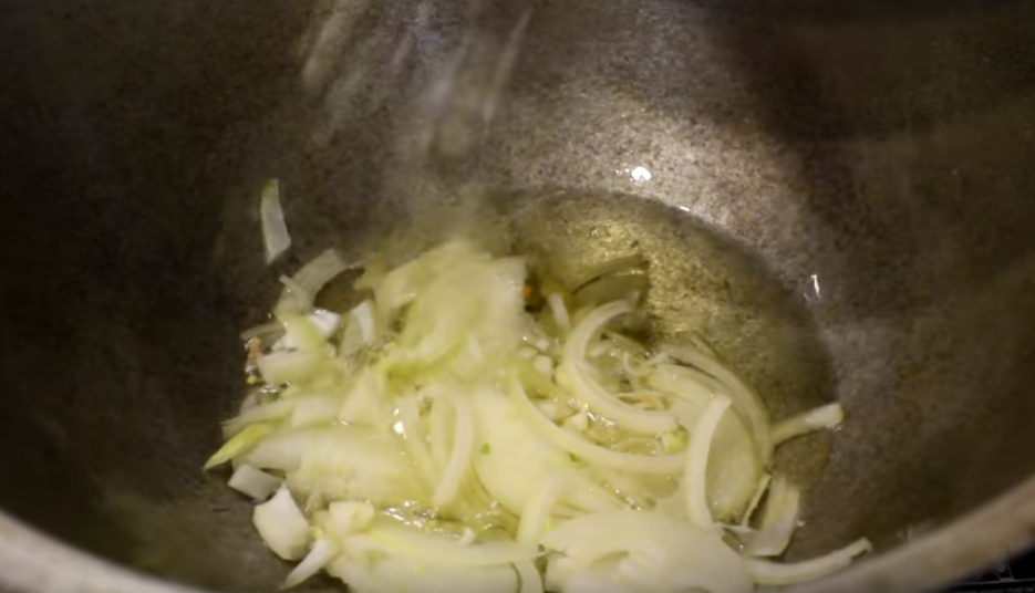 Як приготувати кролика в духовці, щоб мясо було мяким і соковитим: рецепти з фото покроково (відео)