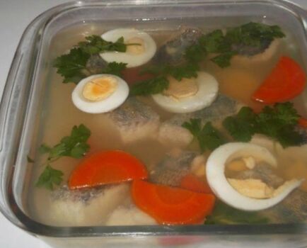 Заливне з риби: 14 рецептів закуски з желатином