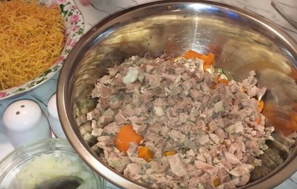 Гніздо глухаря   салат: рецепт з фото покроково класичний   шарами, в перемішку