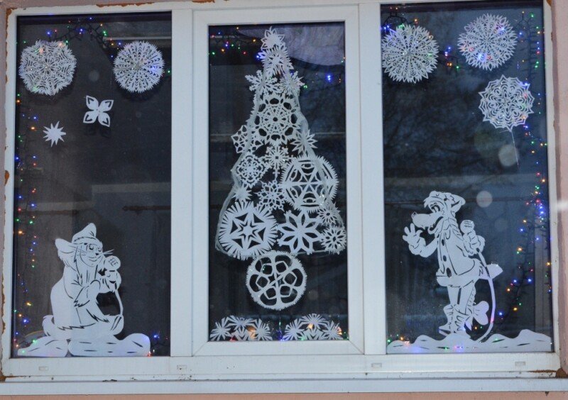 Сніжинки з паперу на вікна 2020. Шаблони і трафарети для вирізання