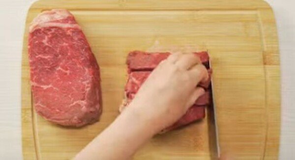 Страви з яловичини на Новий рік 2021 2022: рецепти з фото, прості і смачні (кращі)