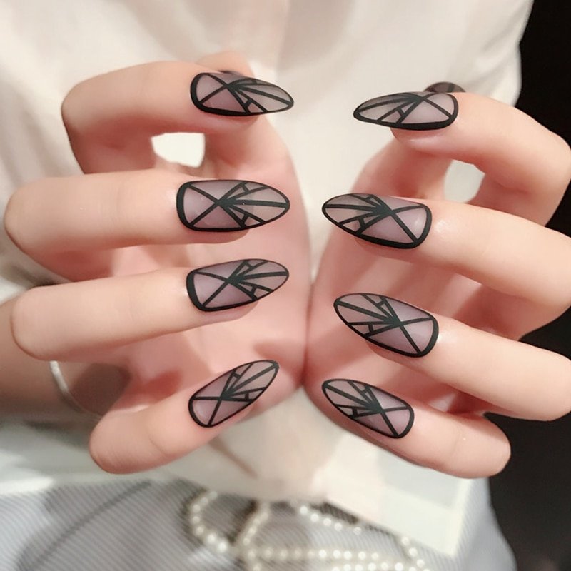 Манікюр геометрія 2021 на нігтях з фото на короткі, дизайн, нові, чорні, червоні, матові